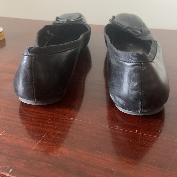 Nine West Black leather flats. Size 10. Super soft leather. - Picture 2 of 4